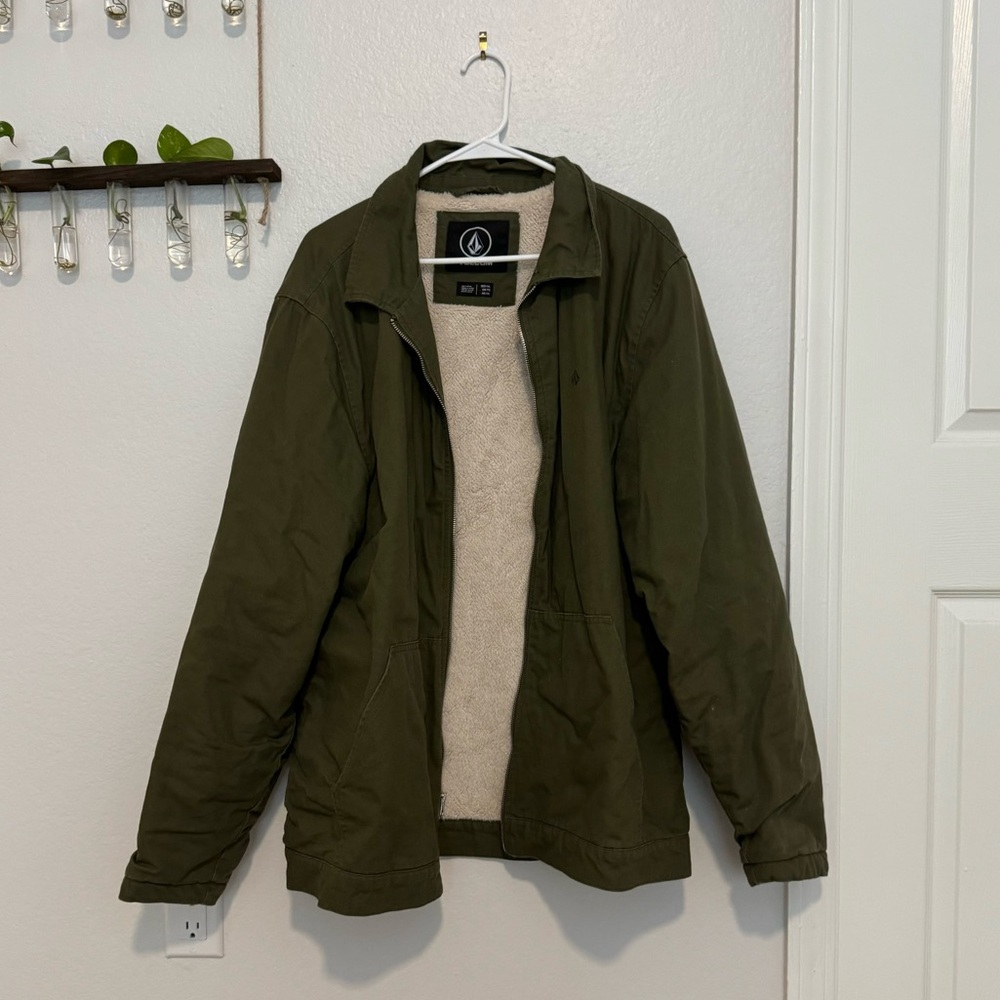 Volcom Sherpa lined army green jacket XXL